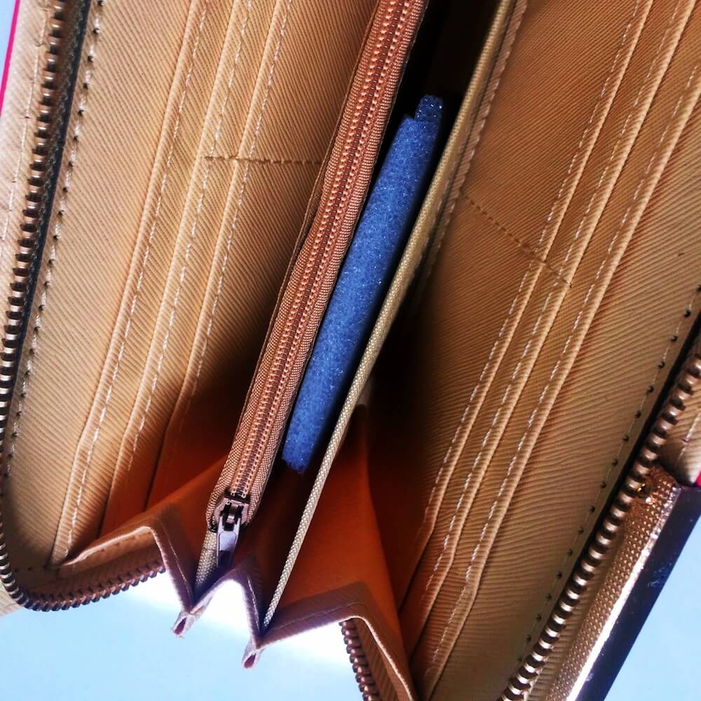 Kırmızı El Askılı Love Bayan Cüzdan