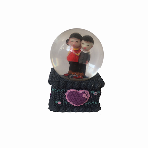 Renkli Işıklı Oval Cam Su Küresi