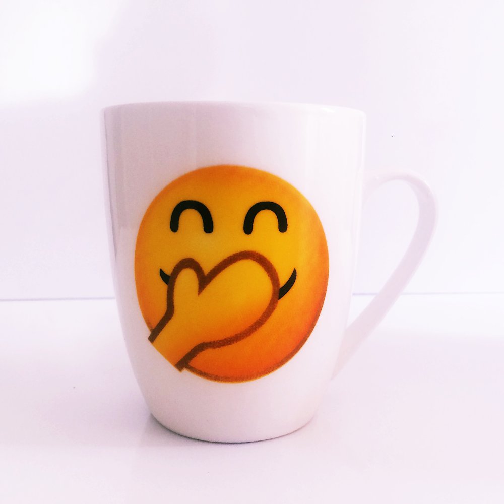 Toptan Ağzını Kapatan Emojili Kupa Bardak