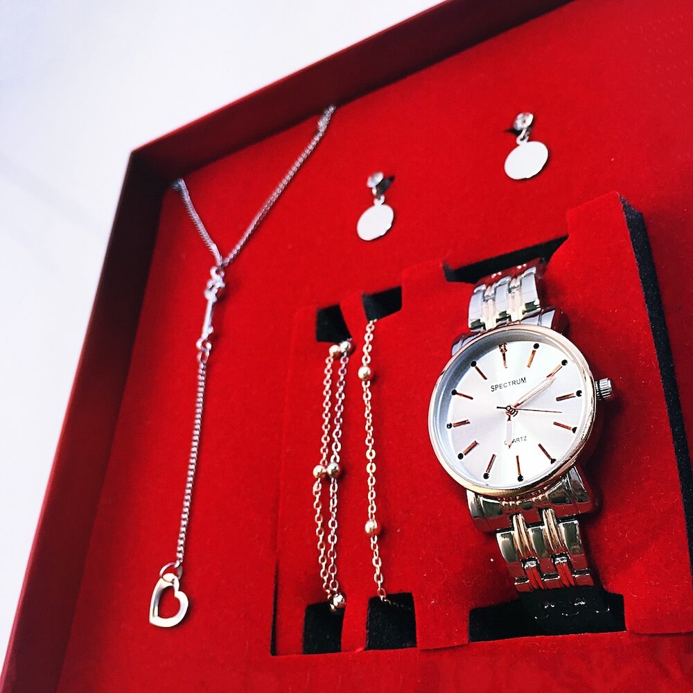 Spectrum Klasik Bayan Kol Saati Kolye Küpe Bileklik Seti