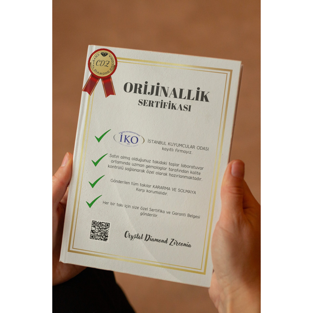 0.85 Karat Baget Kolye Ve 0.36 Karat Küpe