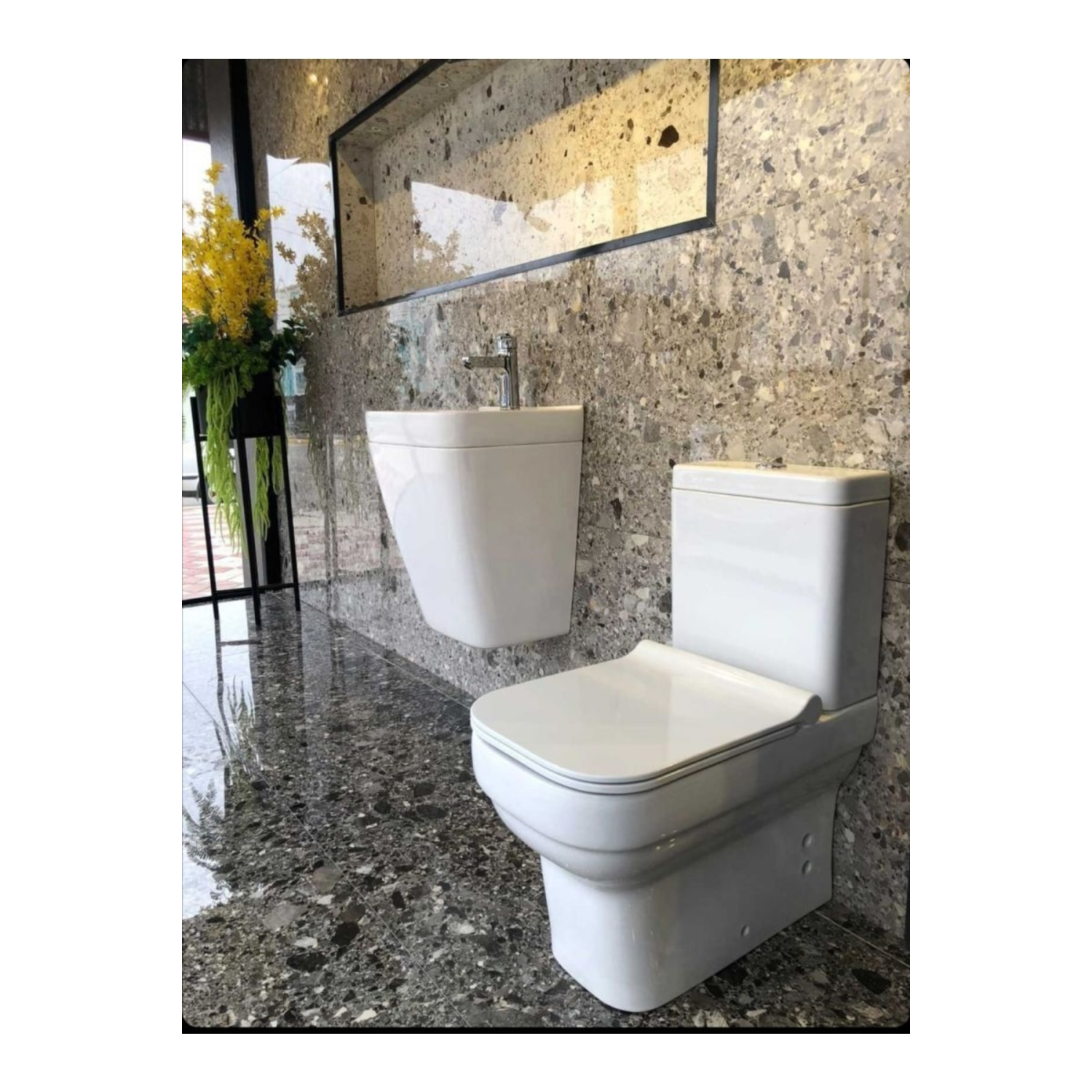 Bold Kanalsız Duvara Sıfır Klozet Takım