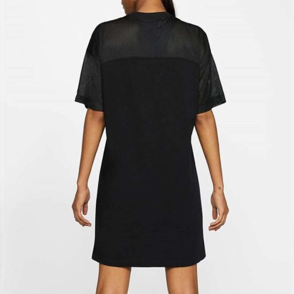 Nike CJ4049-010 Tişört Elbise