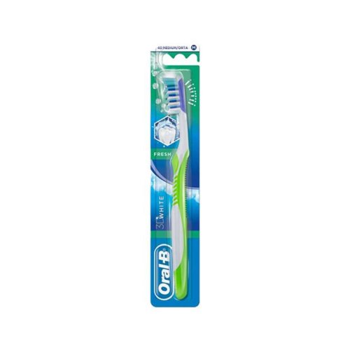 Oral-B Diş Fırçası Advantage 3 Boyutlu Beyazlık
