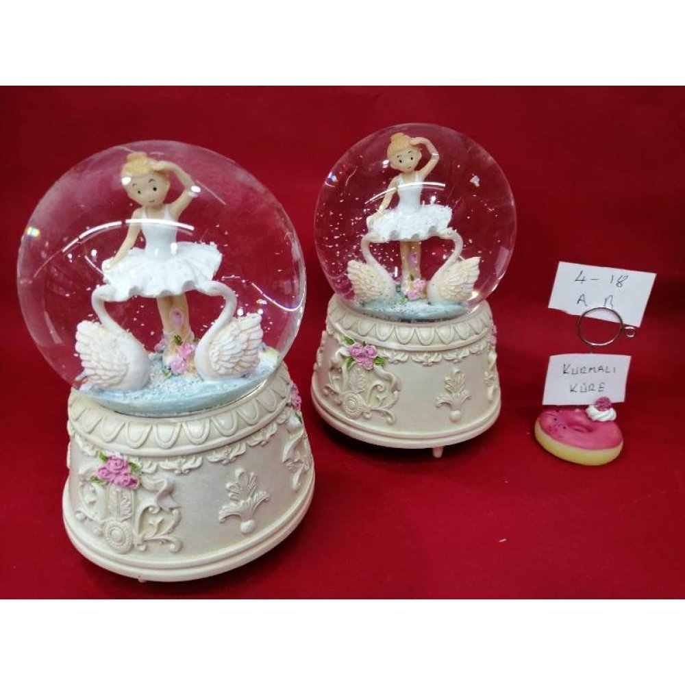 Balerin Temalı Kurmalı Büyük Küre