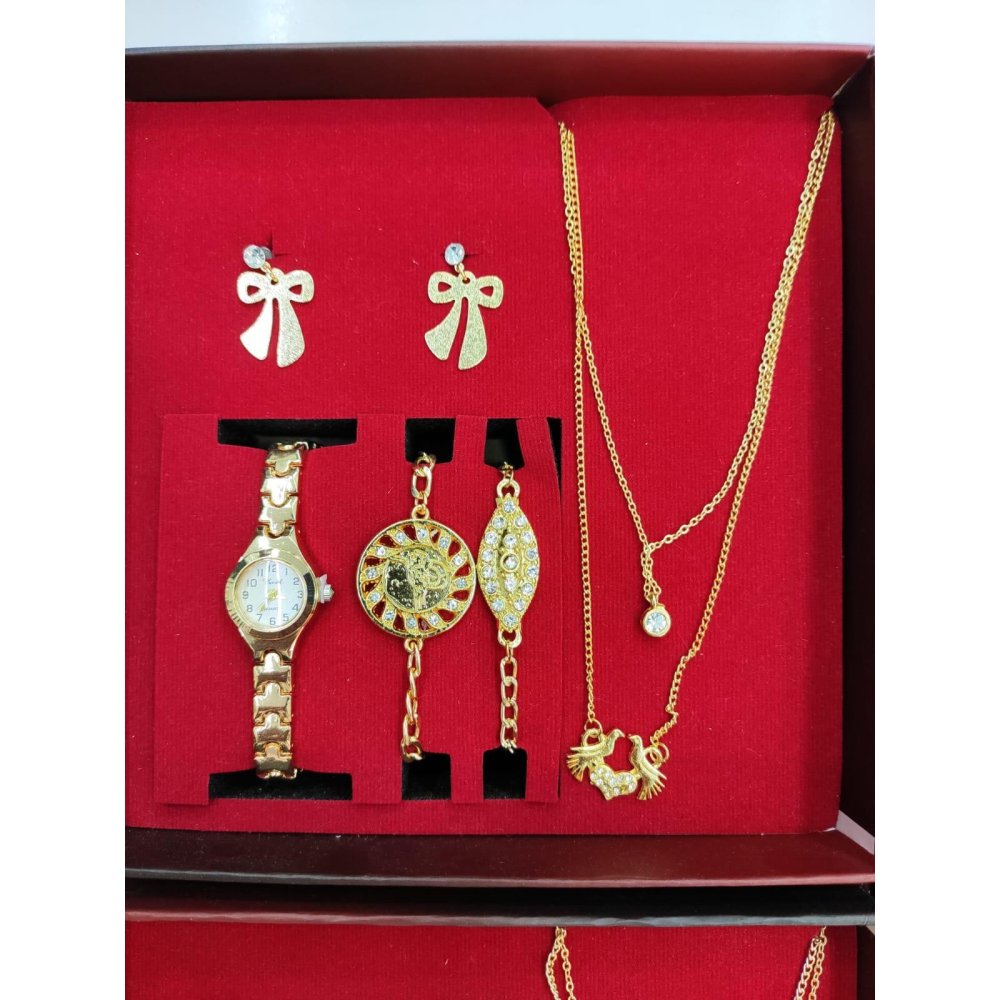 Kolye Saat Bileklik Küpe 4'lü Set