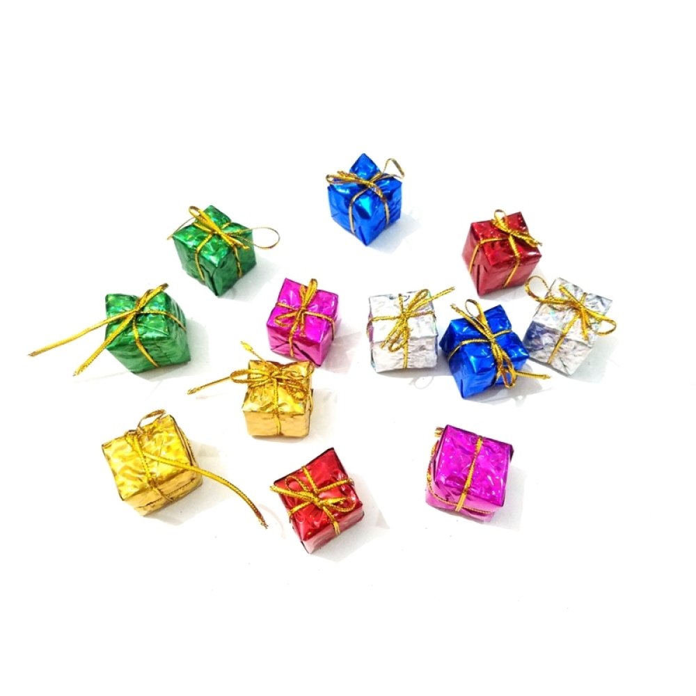 Toptan Hediye Paketi Şeklinde Çam Ağacı Süsleri