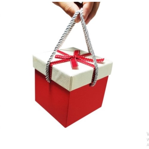 Toptan İp Tutmalı Hediye Kutusu